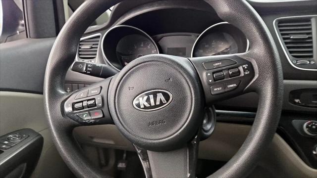 2015 Kia Sedona L