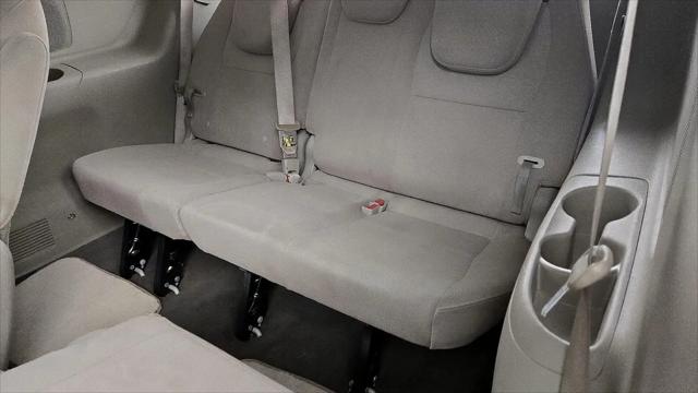 2015 Kia Sedona L