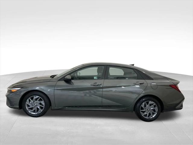 2024 Hyundai Elantra SEL 2024 Hyundai Elantra SEL