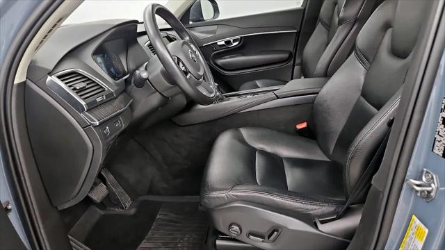 2020 Volvo XC90 T6 Momentum 6 Passenger