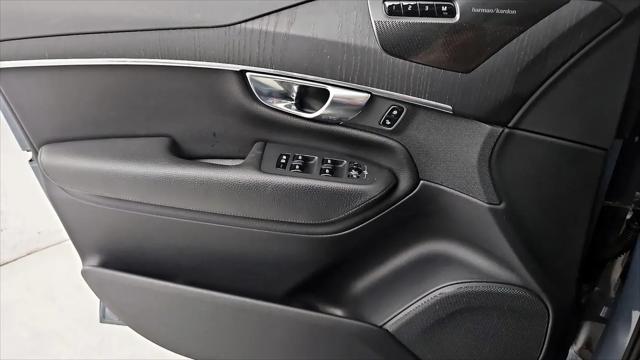 2020 Volvo XC90 T6 Momentum 6 Passenger