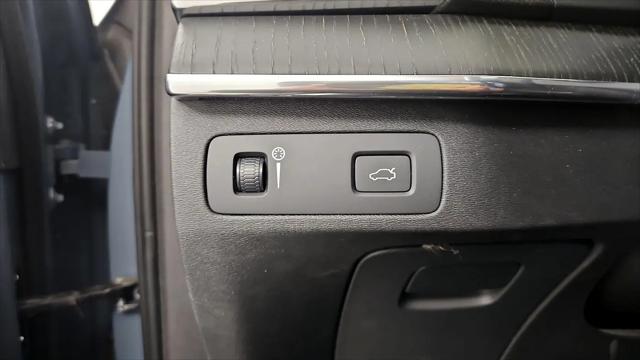 2020 Volvo XC90 T6 Momentum 6 Passenger