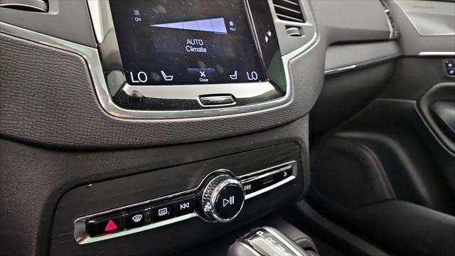 2020 Volvo XC90 T6 Momentum 6 Passenger