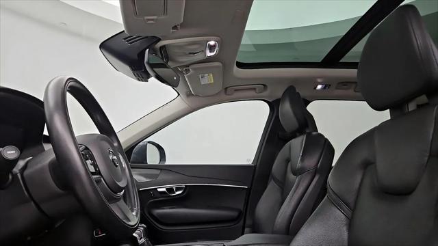2020 Volvo XC90 T6 Momentum 6 Passenger