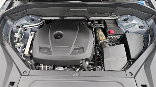 2020 Volvo XC90 T6 Momentum 6 Passenger
