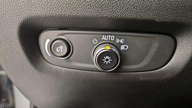 2023 Chevrolet Traverse FWD LT Cloth
