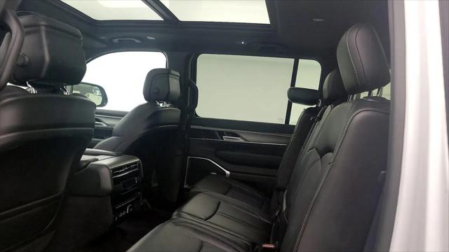 2024 Jeep Wagoneer Series II Carbide 4x4