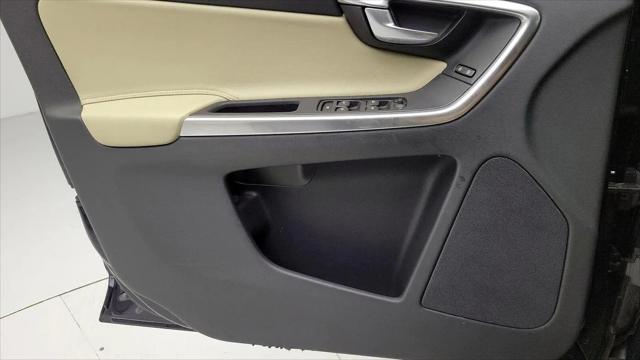 2016 Volvo XC60 T6 Drive-E