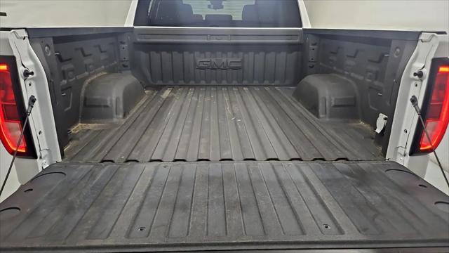 2023 GMC Sierra 1500 4WD Crew Cab Short Box Elevation with 3SB