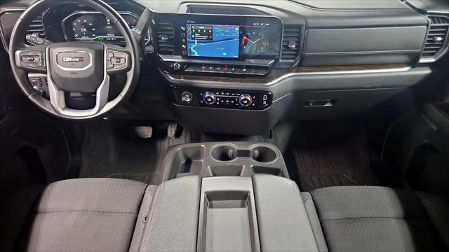 2023 GMC Sierra 1500 4WD Crew Cab Short Box Elevation with 3SB