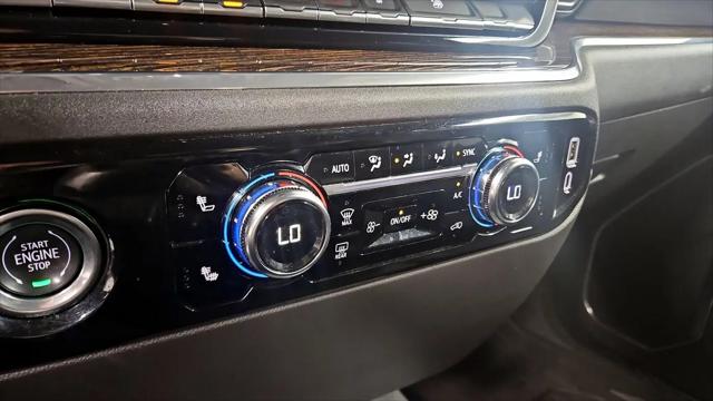 2023 GMC Sierra 1500 4WD Crew Cab Short Box Elevation with 3SB