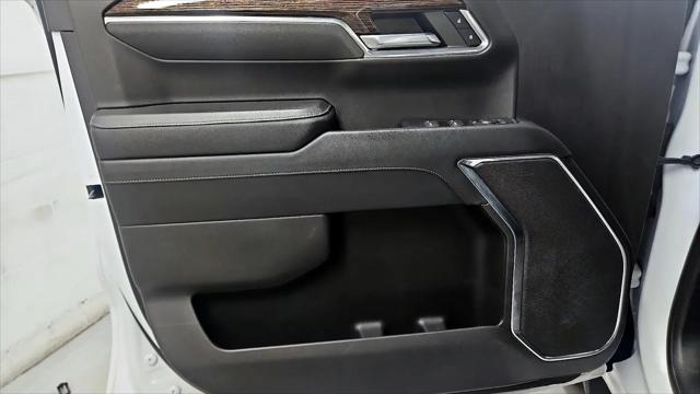 2023 GMC Sierra 1500 4WD Crew Cab Short Box Elevation with 3SB