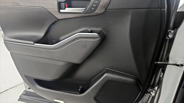 2023 Toyota Highlander Platinum