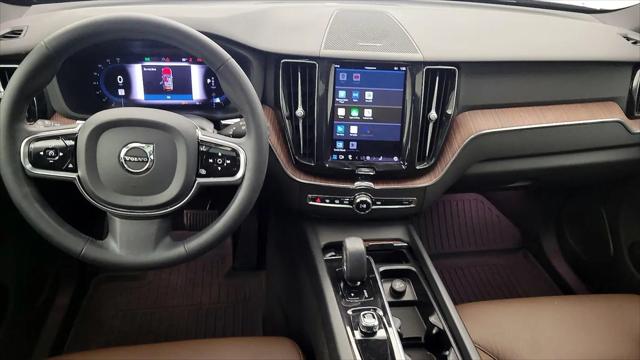 2023 Volvo XC60 B5 Plus Dark Theme