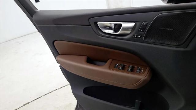 2023 Volvo XC60 B5 Plus Dark Theme