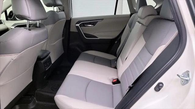 2022 Toyota RAV4 Hybrid XLE Premium