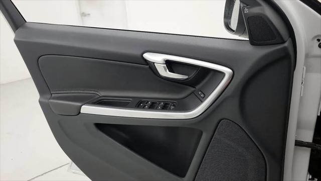 2015 Volvo S60 T6 R-Design Platinum