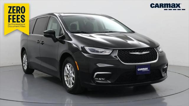 2023 Chrysler Pacifica Touring L for sale in Independence, MO
