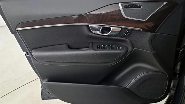 2019 Volvo XC90 T6 Momentum