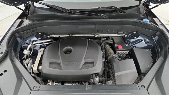 2019 Volvo XC90 T6 Momentum