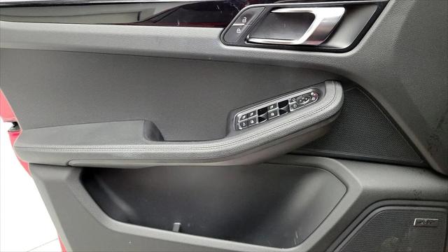 2021 Porsche Macan Macan