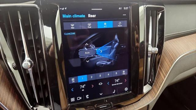 2022 Volvo XC60 B5 Inscription
