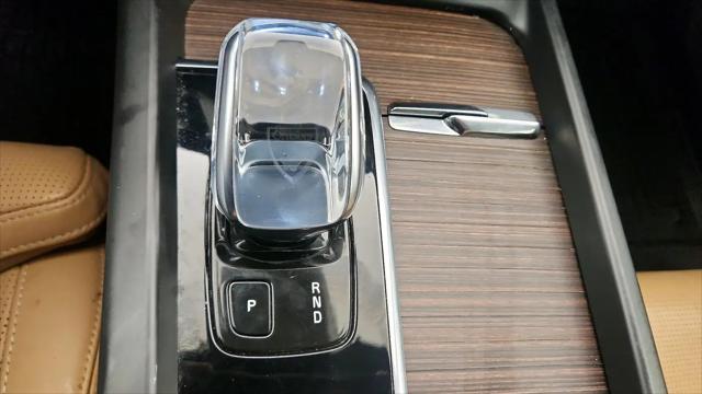 2022 Volvo XC60 B5 Inscription
