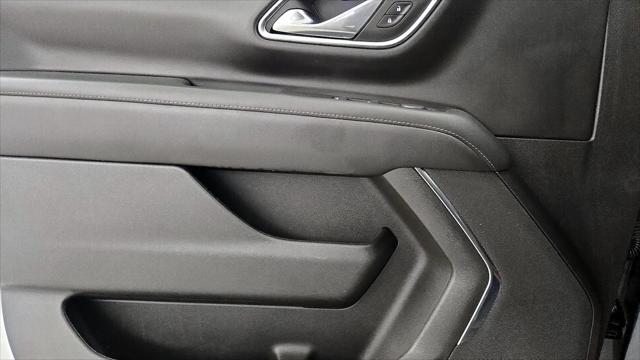 2023 Chevrolet Suburban 2WD LS