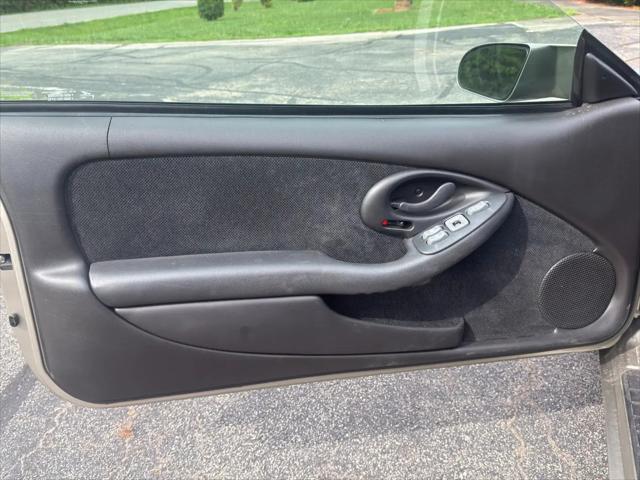 2000 Pontiac Firebird Base