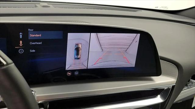 2024 Cadillac iQ Luxury w/1SE