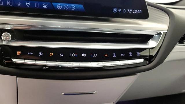 2024 Cadillac iQ Luxury w/1SE
