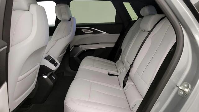 2024 Cadillac iQ Luxury w/1SE