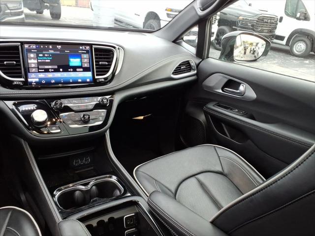 2025 Chrysler Pacifica Limited