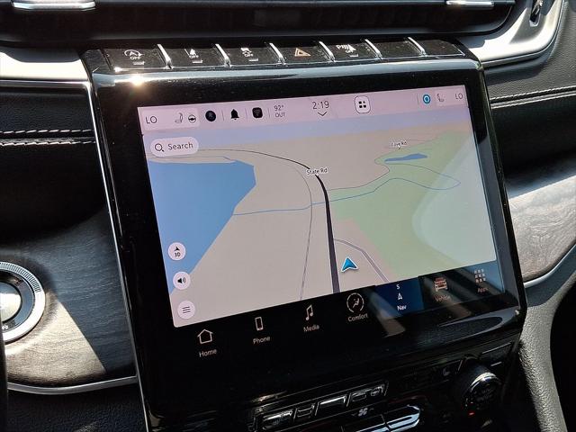 2022 Jeep Grand Cherokee Limited 4x4 2022 Jeep Grand Cherokee Limited 4x4