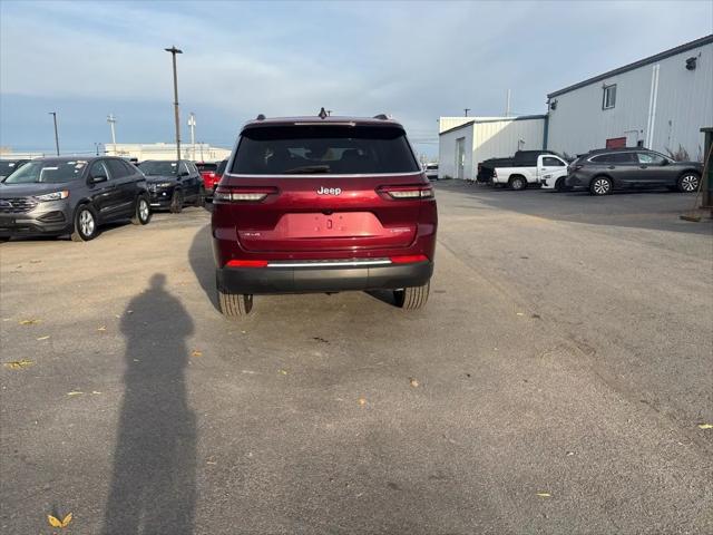 2024 Jeep Grand Cherokee L Laredo 4x4