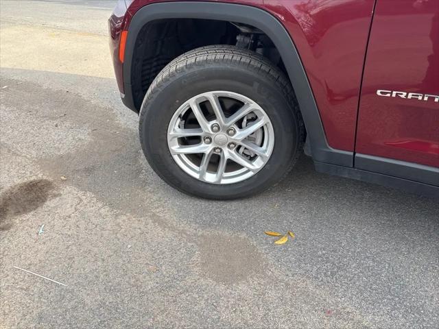 2024 Jeep Grand Cherokee L Laredo 4x4
