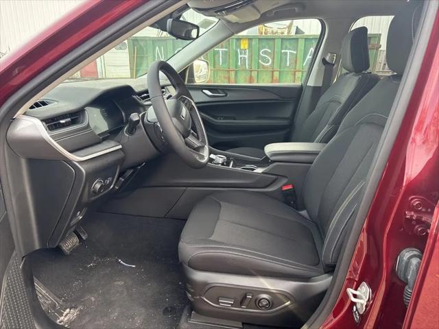 2024 Jeep Grand Cherokee L Laredo 4x4