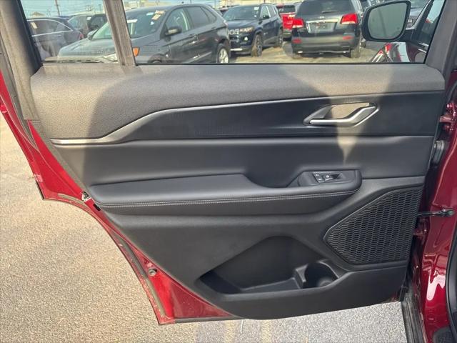 2024 Jeep Grand Cherokee L Laredo 4x4