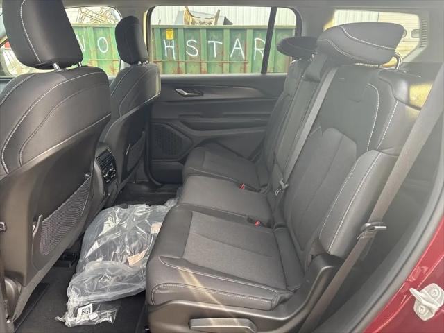 2024 Jeep Grand Cherokee L Laredo 4x4