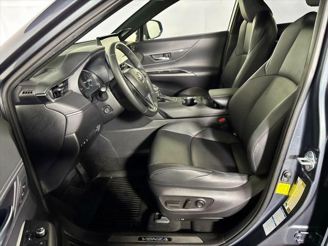 2022 Toyota Venza XLE