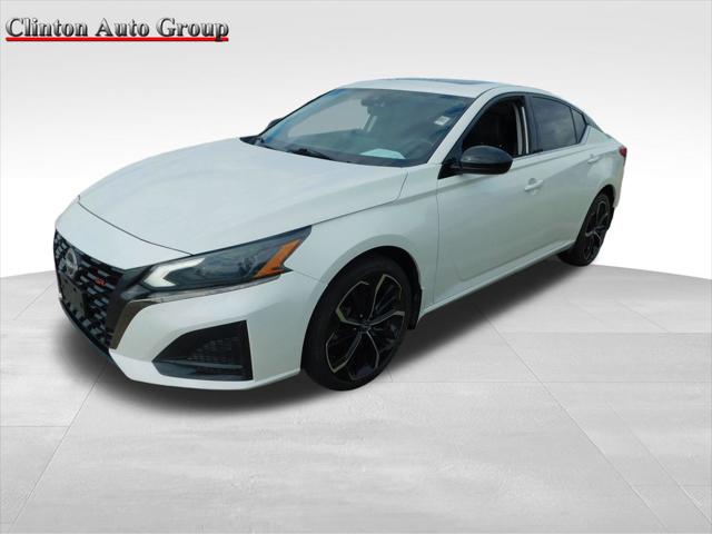 2023 Nissan Altima SR Intelligent AWD for sale in Clinton, IA