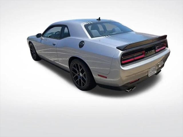 2016 Dodge Challenger R/T Shaker