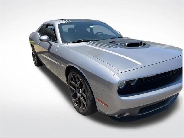 2016 Dodge Challenger R/T Shaker
