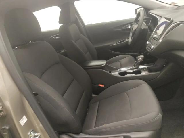2022 Chevrolet Malibu FWD LT
