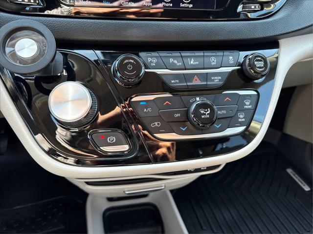 2020 Chrysler Pacifica Touring