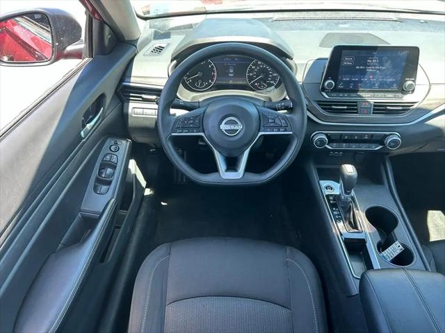 2025 Nissan Altima SV FWD