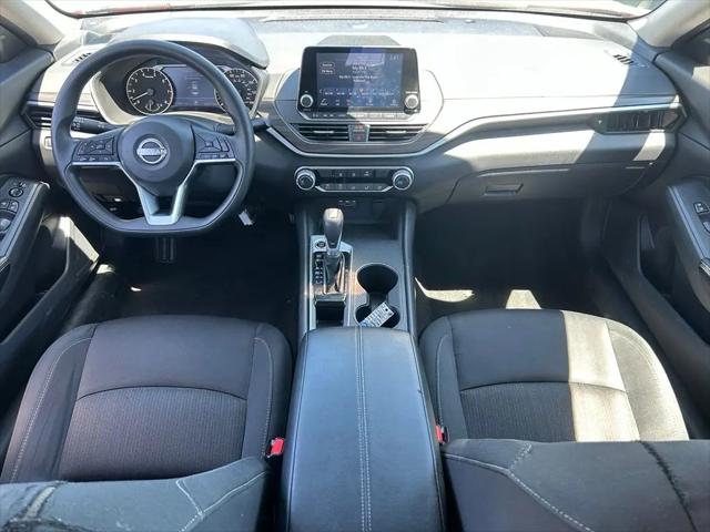 2025 Nissan Altima SV FWD