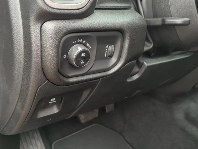 2026 Ram 1500 Express Crew Cab 4x4 64 Box