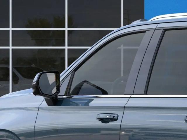 2026 Chevrolet Suburban LT, 4WD