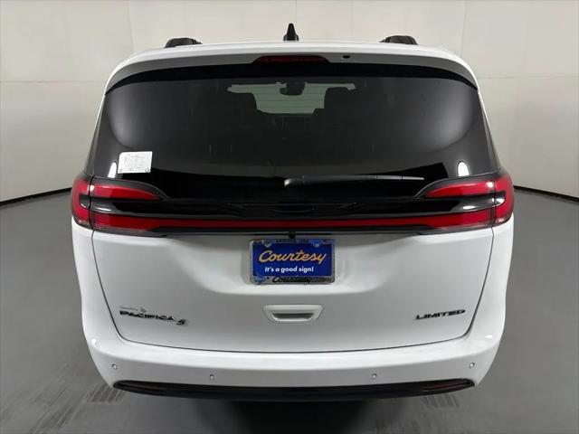 2027 Chrysler Pacifica Limited